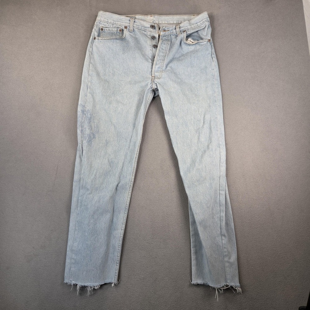 Vintage Levis 501 Jeans Mens 32x28‎ Light Wash Made in USA Raw Hem Tag 36x32